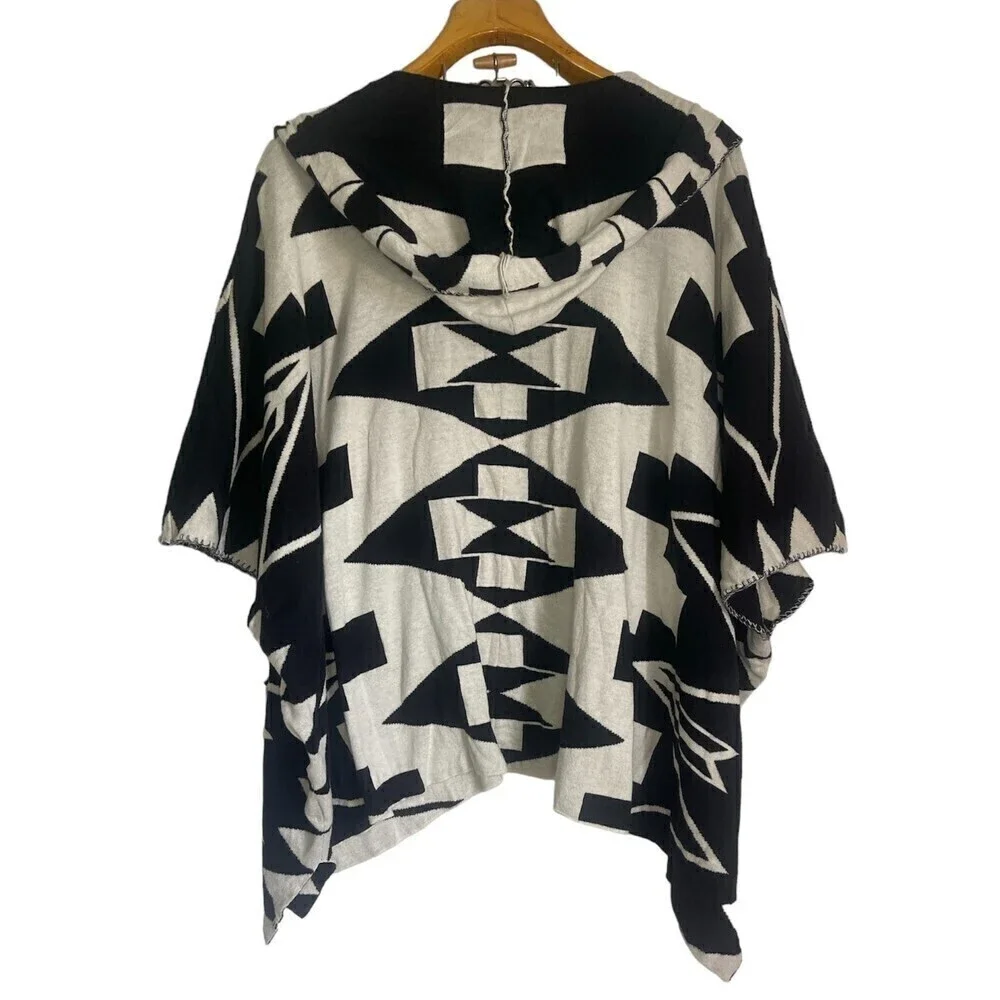 Billabong Enchanted Ways Poncho / Cardigan Size: S/P